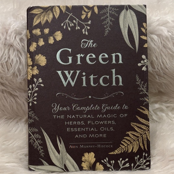 Other - The Green Witch Book by Arin Murphy-Hiscock NWT